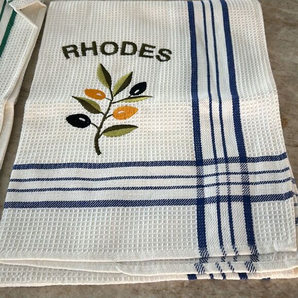 2 Tea Towels from Greece NWOT - Picture 2 of 4